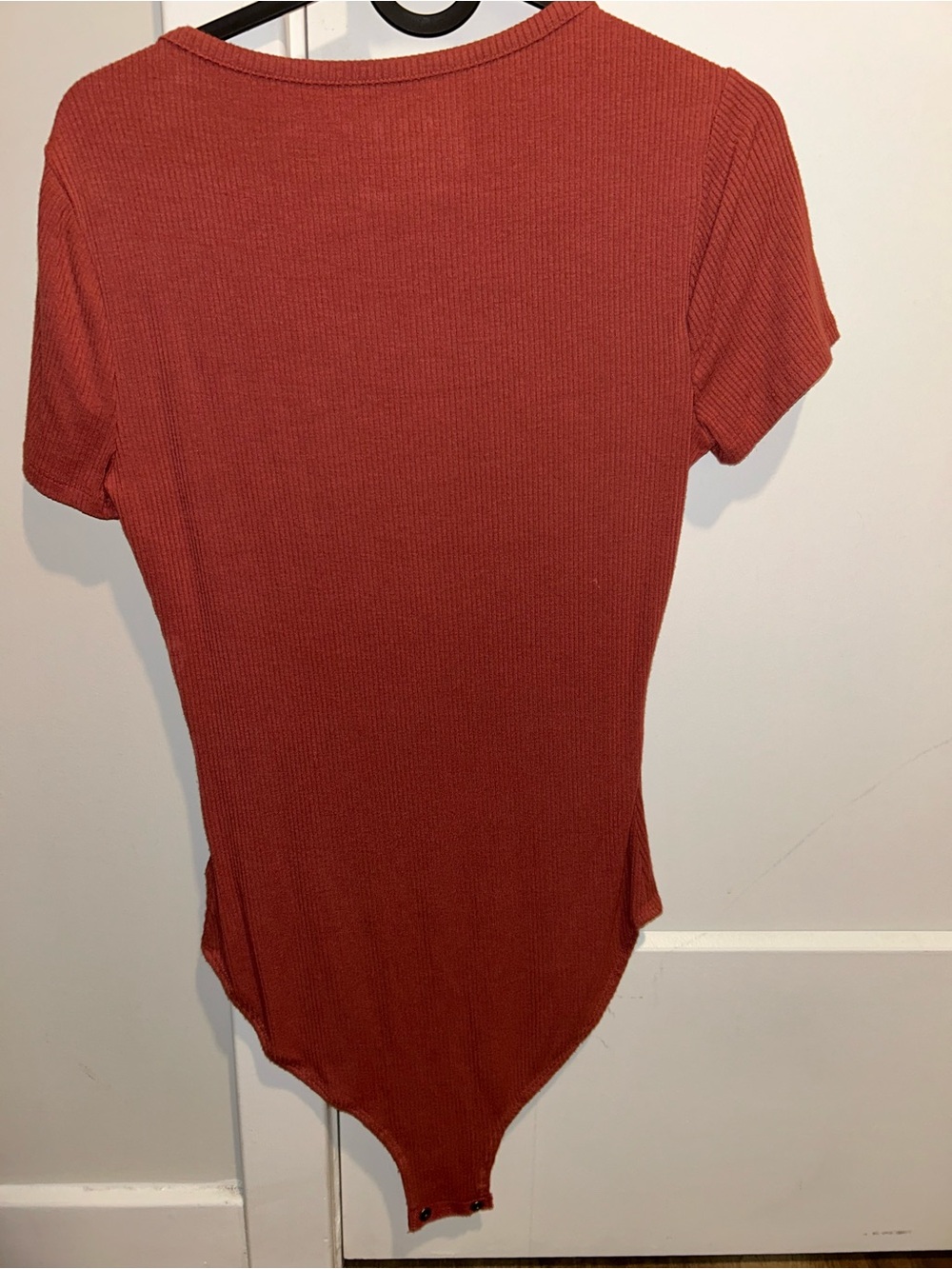 AERO Ribbed Button-Front Bodysuit - Rust - Picture 5 of 6